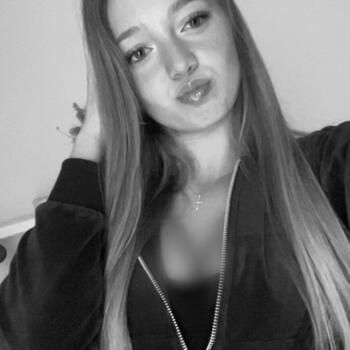 Babysitter in La Chapelle-en-Serval: Alyssa