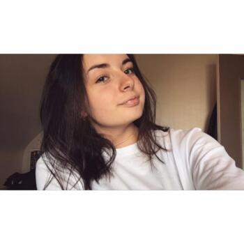 Babysitter in Tours: Emma