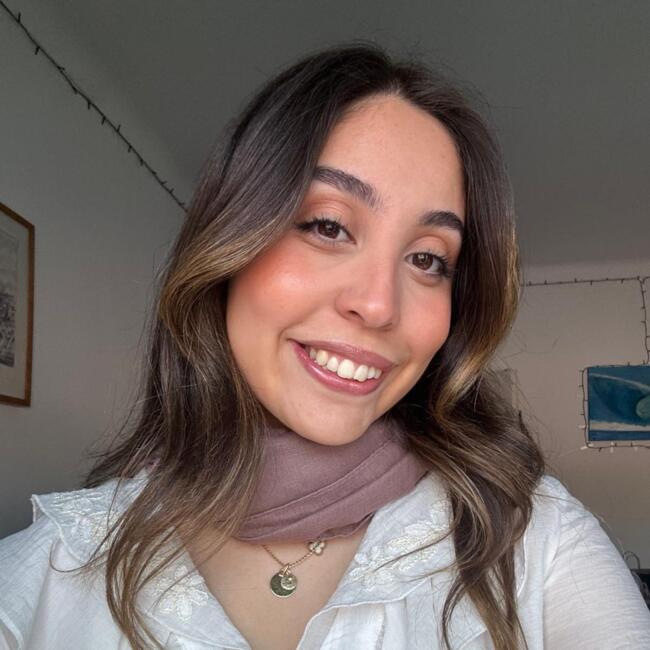 Babysitter in Lisbon: Lara