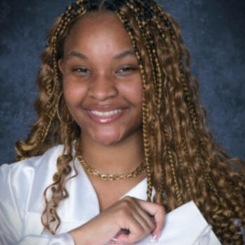 Babysitter in Hampton: Jasmine