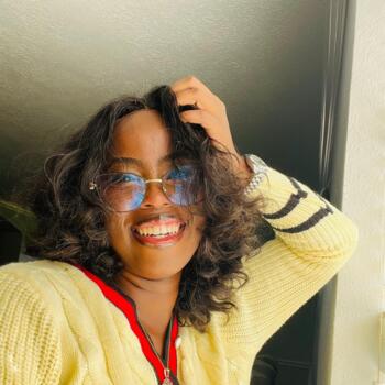 Babysitter in Fresno (Texas): Claire