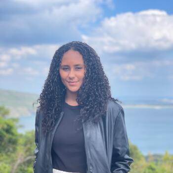 Babysitter in Cascais: Taylane