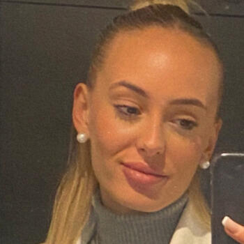 Canguro en Hospitalet de Llobregat: Zaida Hamed del Valle