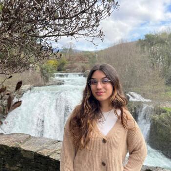 Babysitter Vila Real: Maria