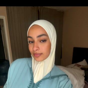 Babysitter in Ville-la-Grand: Youssra