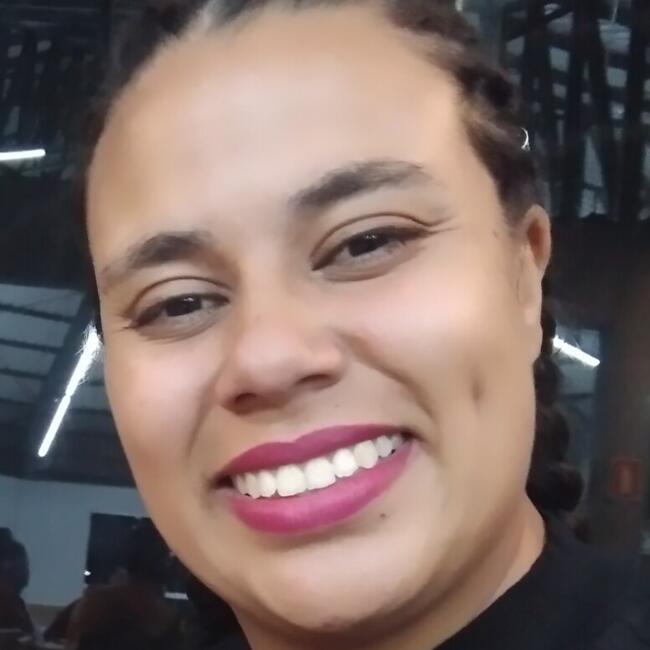 Babysitter in Pelotas: Laura