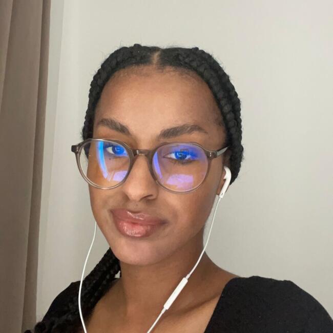 Babysitter in Vernouillet (Île-de-France): Maeva