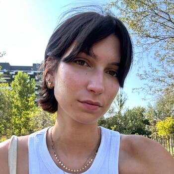 Babysitter in Montpellier: Nina