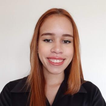 Babysitter Brasília: Brianne Clície