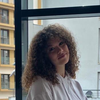 Babysitter in Grenoble: Kelia