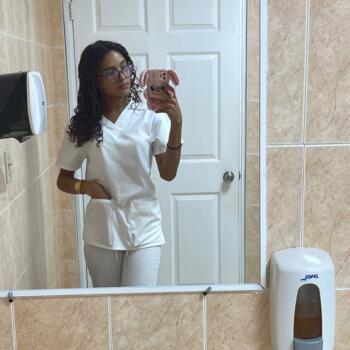 Babysitter Las Tablas: Valery