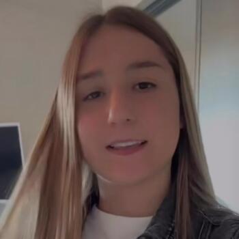 Babysitter in Givors: Eva