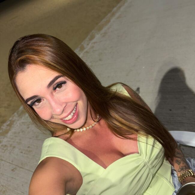 Emprego de babá em Guarapari: Wiryane