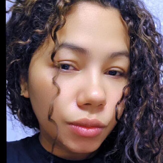 Babysitter in Borough of Queens: Cristina