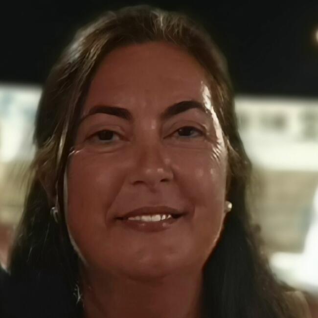 Babysitter em Albufeira: Lina