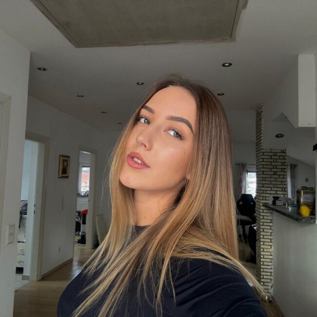 Dadilja u Zagreb: Lena