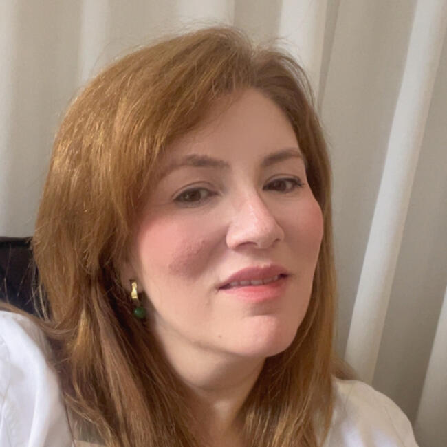 Babysitter in Curitiba: Rose