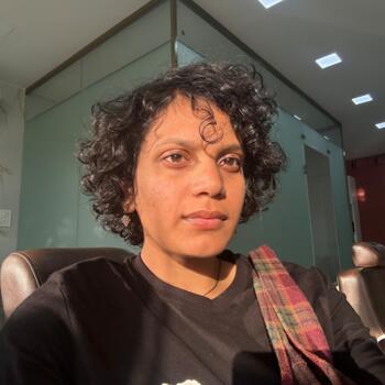 बेबीसिटर Bommasandra Industrial Area: Sanjana