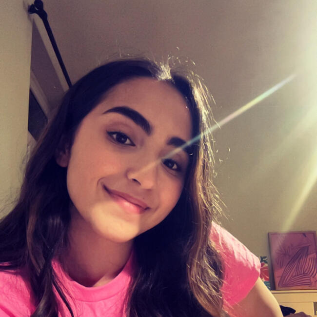 Babysitter in Flémalle: Ava