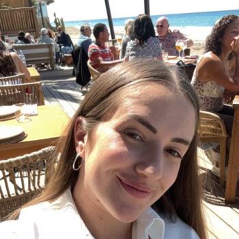 Δουλειά για babysitter στην περιοχή Montijo: δουλειά φύλαξης παιδιών Carolina