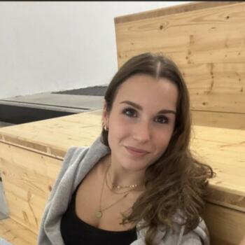 Babysitter in Aizenay: Léane