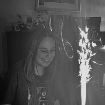 Babysitter in Saint-Priest: Eva