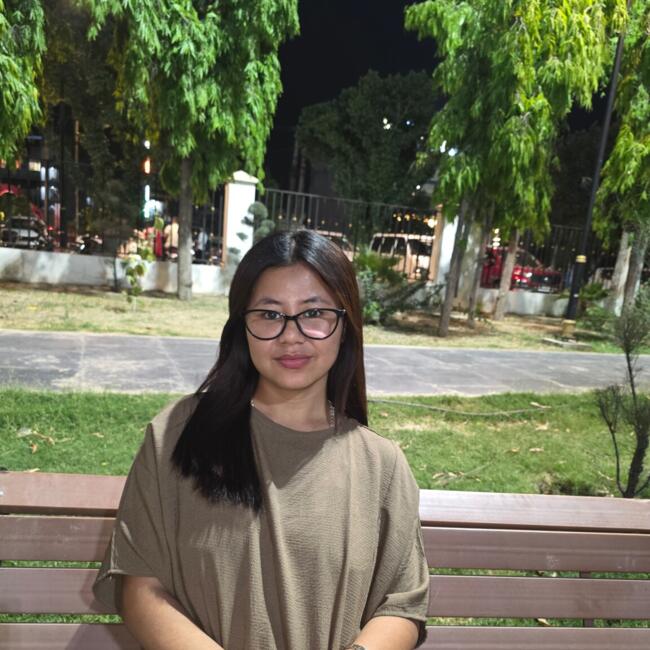 Nanny in Darjeeling: Ivyy