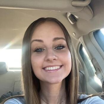 Babysitter in Northwood (Wood): Grace