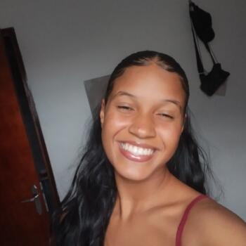 Babysitter in São José (São José): Ester