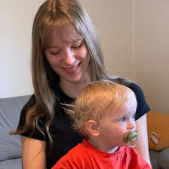 Babysitter in Pakrani: Nila