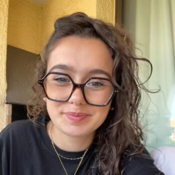 Babysitter in Pontault-Combault: Andrea