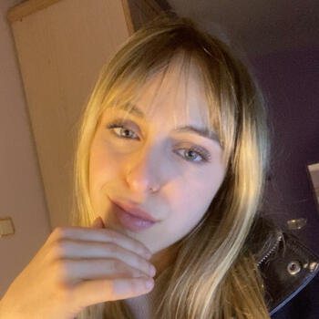 Babysitter in Petrel: Alba