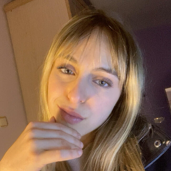 Babysitter in Petrel: Alba