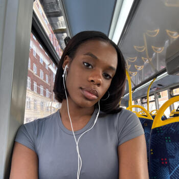 Babysitter a Rolle: Perrine