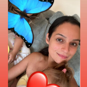 Bebisiterka u Kačarevo: Nela