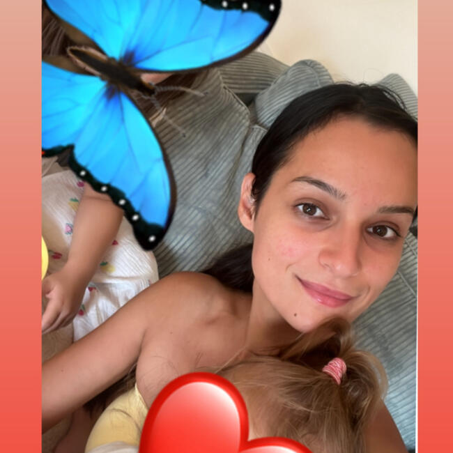 Bebisiterka u Kačarevo: Nela