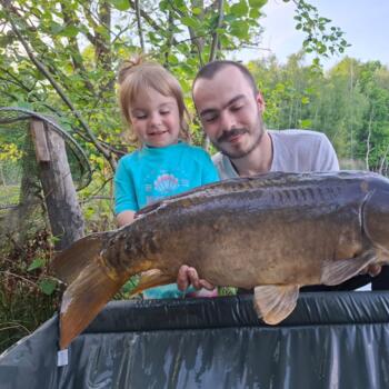 Babysitter in Boom: Dj