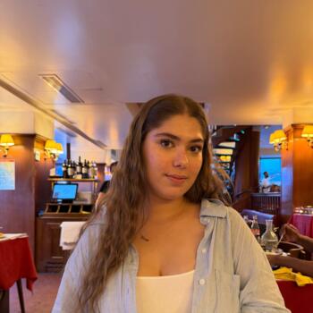 Babysitter in Paris: Melissa