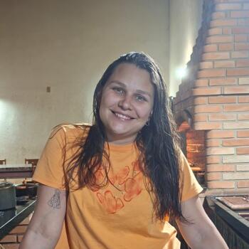 Babysitter in Poloni: Angelica