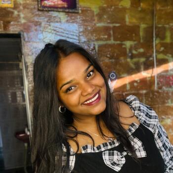 Babysitter in Thāne: Astha