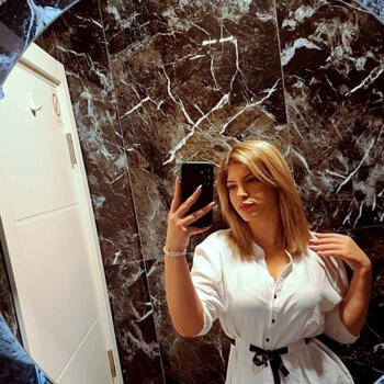 Babysitter in Semlin: Emilija