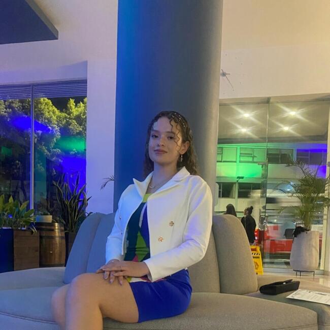 Babysitter in Manizales: Valeria