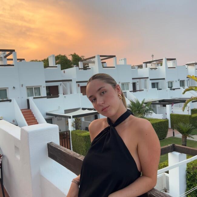 Babysitter in Castelldefels: Alma