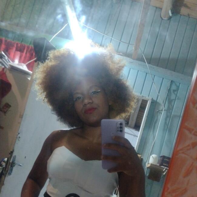 Babá em Garopaba: Yasmin