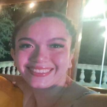 Babysitter Liberia: Kristell