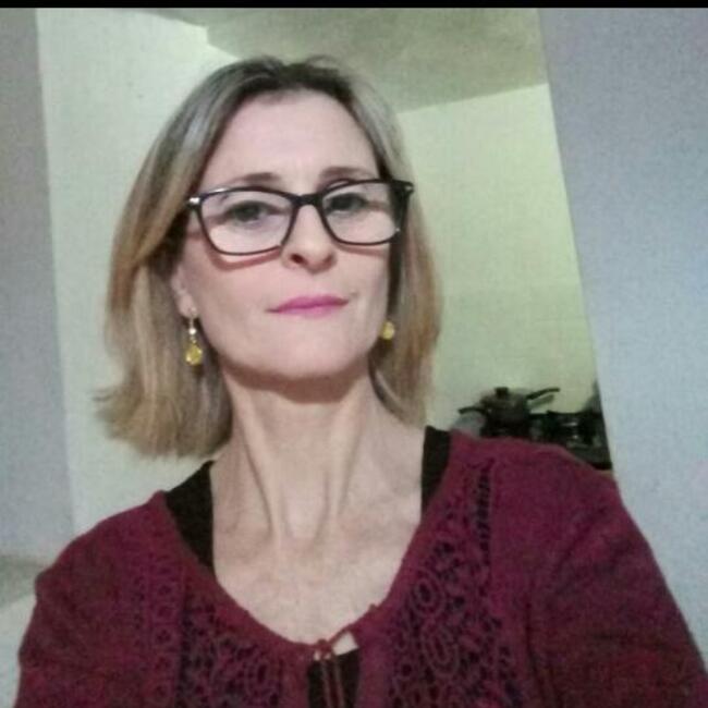 Babysitter in Jundiaí: Adriana