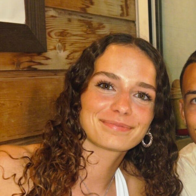 Babysitter in Bailly: Valentine