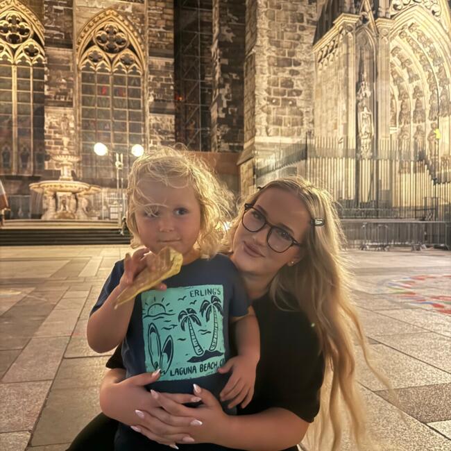 Babysitter in Salzburg: Laura