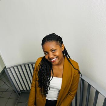 Babysitter in Perpignan: Excellente Bettina