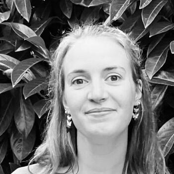 Baby-sitter Mésanger: Lea
